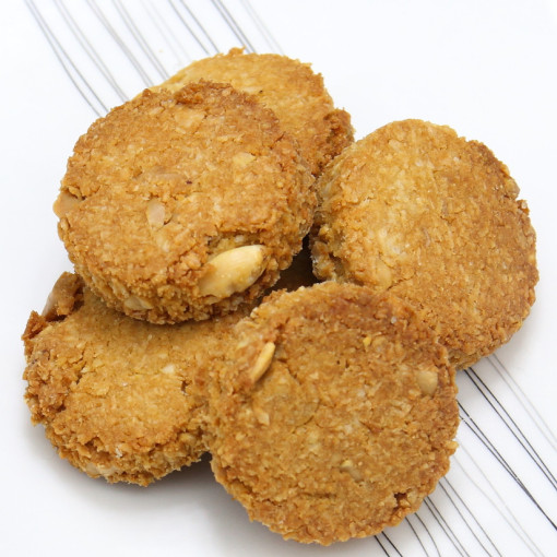 Biscuit sans gluten noix de coco, poudre d'amandes, cacahuètes, noix de cajou Biscuit sans gluten noix de coco, poudre d'amandes, cacahuètes, noix de cajou