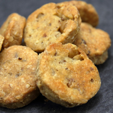 Biscuit salé au roquefort et aux noix