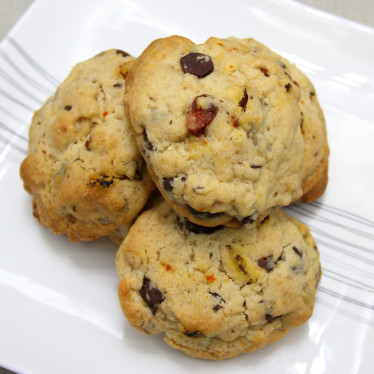 Cookie baie de Goji, banane chips, graines de tournesol, raisin sec et pépites de chocolat noir